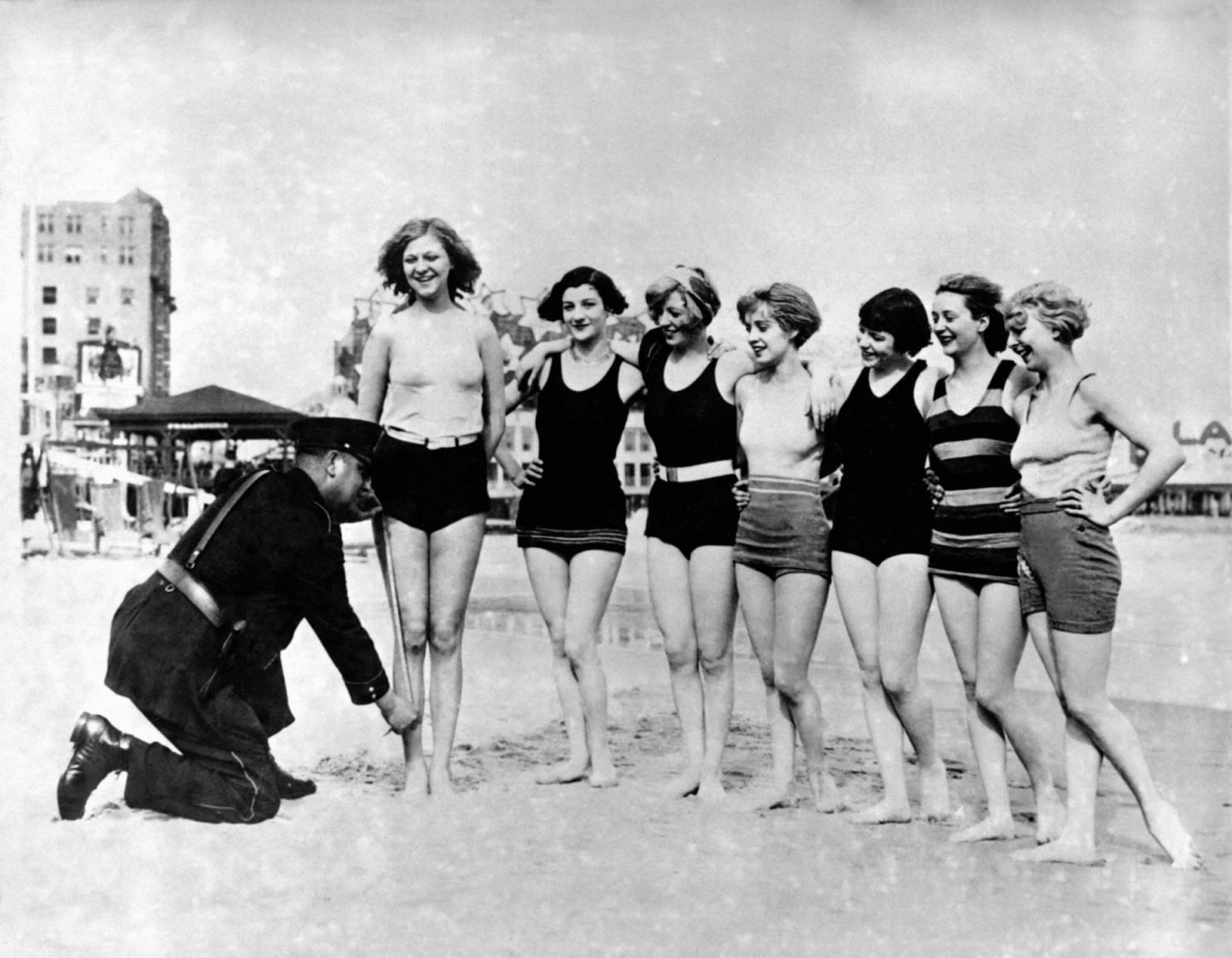 1920's ladies swimwear