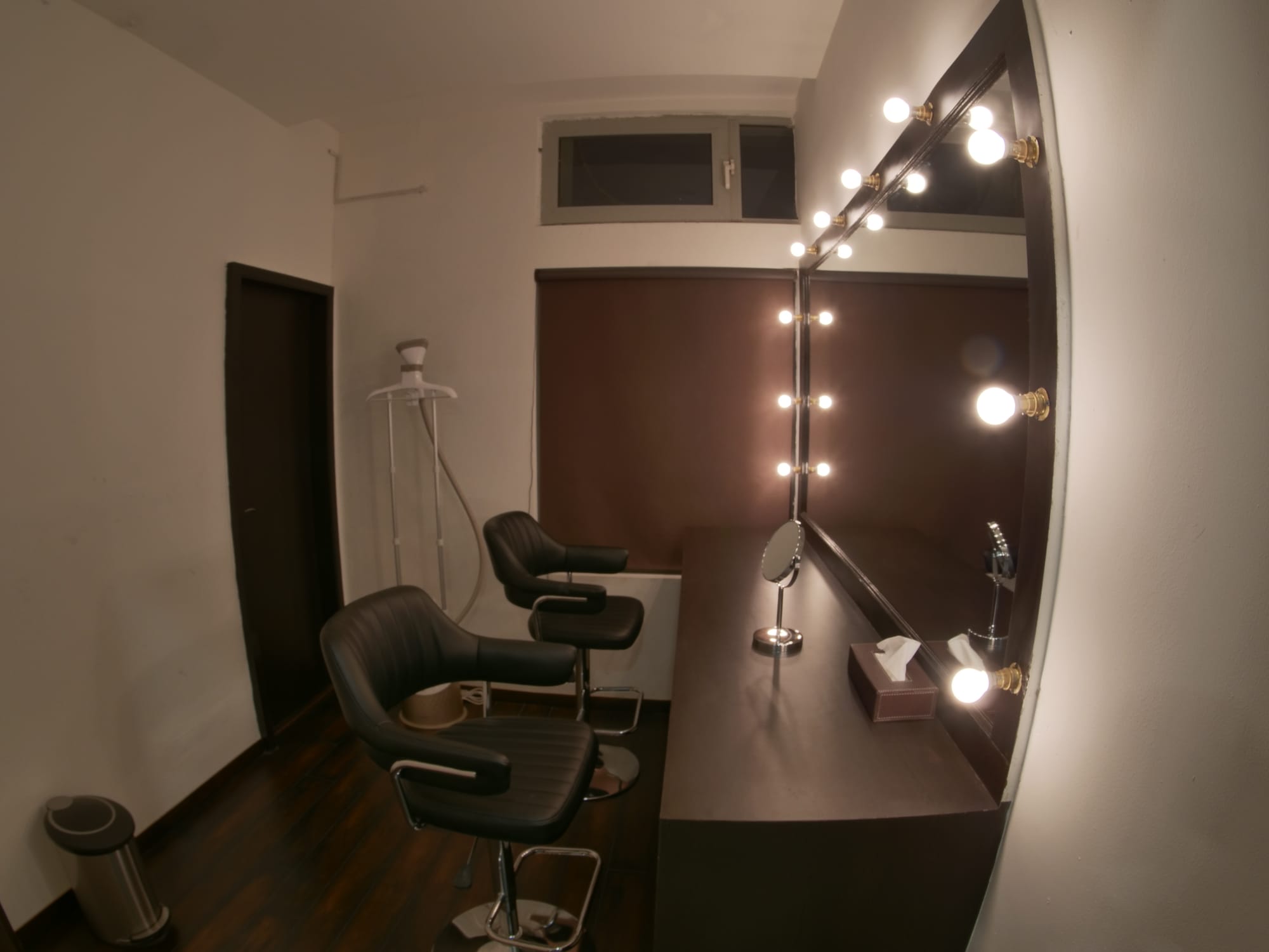 Cellar Door Studio One: Makeup Room with Steam Iron - Cellar Door