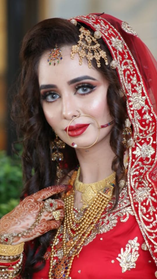 Best Bridal Makeup In Dubai Saubhaya Makeup