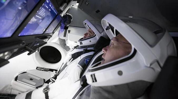 Swiss Replica Omega Speedmaster X-33 Watches And The SpaceX Falcon 9 With The Crew Dragon