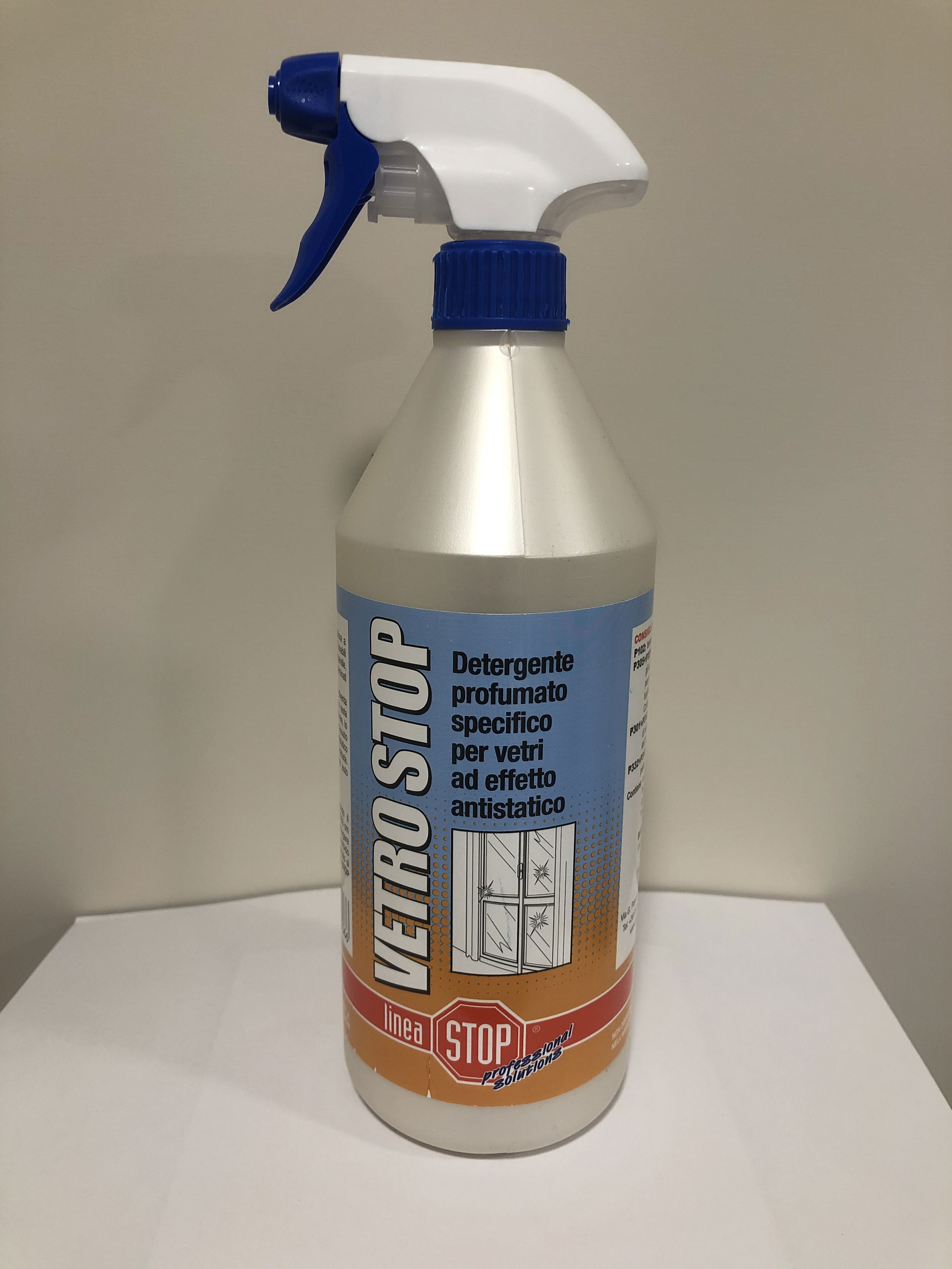 VETRO STOP - DETERGENTE PER VETRI EFFETTO ANTISTATICO 750 ML