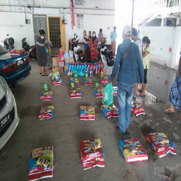 Donate Face Mask and Necessities：Helping low-income families by donating disposable face mask and necessities