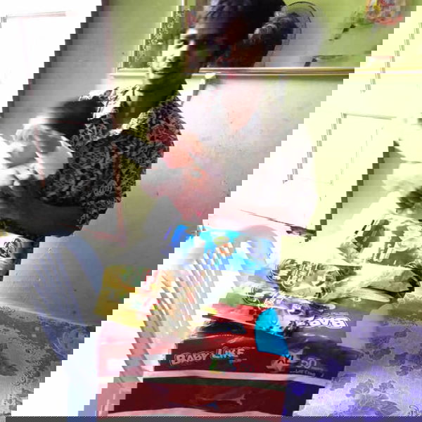 Donate Face Mask and Necessities：Helping low-income families by donating disposable face mask and necessities